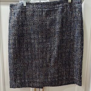 J Crew Elegant Tweed Pencil Skirt in Black and White with a bit of shimmer sz 14
